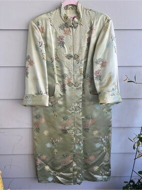 Vintage Peony Satin Brocade 3/4 Duster Coat in Mint Condition
